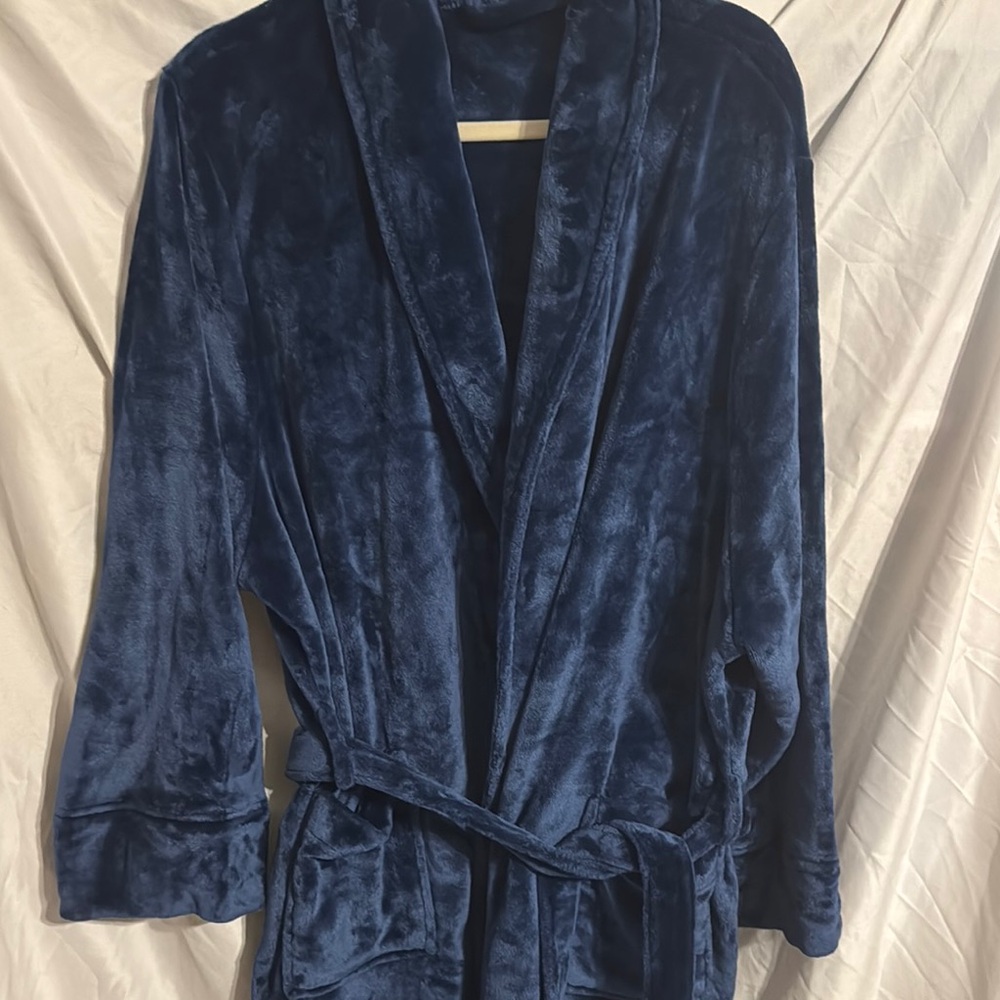 Luxurious Navy Blue Plush Robe